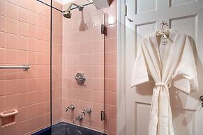 The Inn at Tacaro Estate