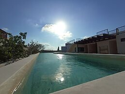 Wonderful studio Rooftop pool