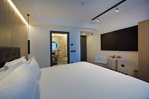 BOUTIQUE HOTEL SIRMIONE