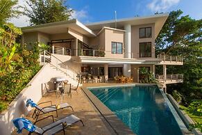 Colores del Viento Villa Breathtaking Ocean Views