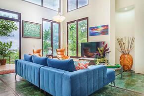 Colores del Viento Villa Breathtaking Ocean Views