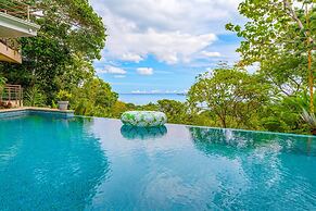 Colores del Viento Villa Breathtaking Ocean Views