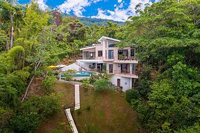 Colores del Viento Villa Breathtaking Ocean Views