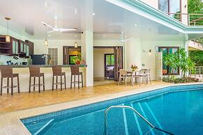 Colores del Viento Villa Breathtaking Ocean Views