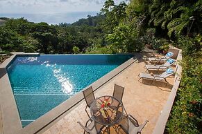 Colores del Viento Villa Breathtaking Ocean Views