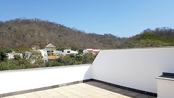 9 Bahias Condos