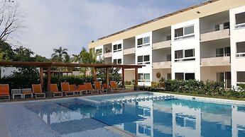 9 Bahias Condos