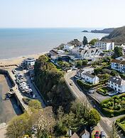 White Sails - Beach and Harbour Views