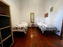 Corso 13 in Firenze With 3 Bedrooms and 2 Bathrooms