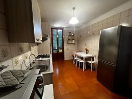 Corso 13 in Firenze With 3 Bedrooms and 2 Bathrooms