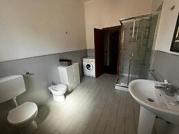 Corso 13 in Firenze With 3 Bedrooms and 2 Bathrooms