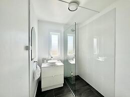Townsville Suites