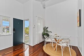 Townsville Suites