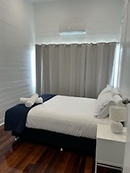 Townsville Suites