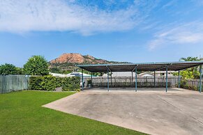 Townsville Suites