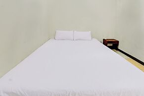 OYO 92750 Motel Langko