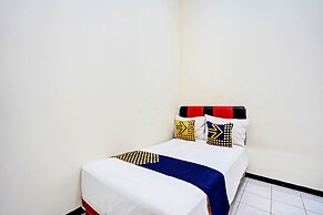 OYO Life 92785 Wisma Trubus  Syariah