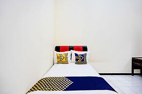 OYO Life 92785 Wisma Trubus  Syariah