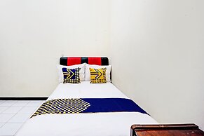 OYO Life 92785 Wisma Trubus  Syariah