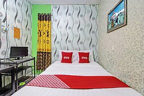 OYO 92759 Penginapan Piji Kembar
