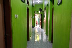 SPOT ON 92786 Homestay Barokah