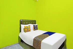 SPOT ON 92786 Homestay Barokah