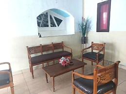 SPOT ON 92776 Panorama House Near Lokon Camping Ground