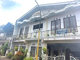 SPOT ON 92776 Panorama House Near Lokon Camping Ground