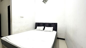 SPOT ON 92776 Panorama House Near Lokon Camping Ground