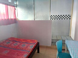 SPOT ON 92776 Panorama House Near Lokon Camping Ground