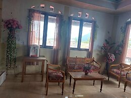 SPOT ON 92776 Panorama House Near Lokon Camping Ground