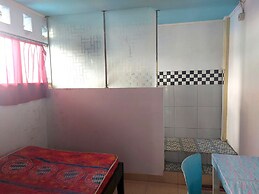 SPOT ON 92776 Panorama House Near Lokon Camping Ground