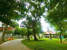Aura Park Resort