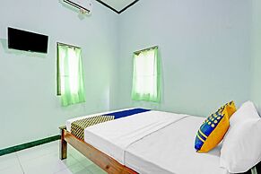 SPOT ON 90760 Homestay Al Madina Syariah