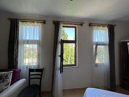 Akar Butik Otel Gökçeada