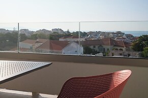 Sky-High Central Penthouse - 03