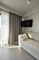 Sky-High Central Penthouse - 03