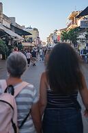 Sky-High Central Penthouse - 03