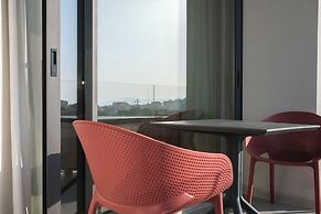 Sky-High Central Penthouse - 03