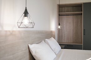 Sky-High Central Penthouse - 03