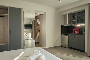 Sky-High Central Penthouse - 03