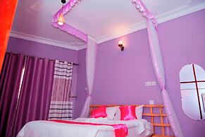 WestWay Luxury Suites