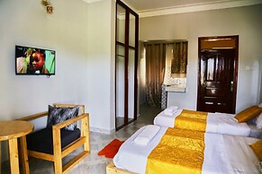 WestWay Luxury Suites