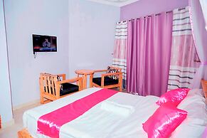 WestWay Luxury Suites