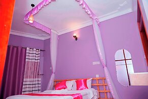 WestWay Luxury Suites