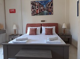 Pierhouse Hotel in Gouvia