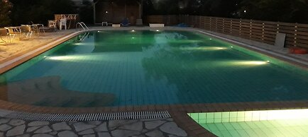 Pierhouse Hotel in Gouvia