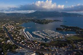 Pierhouse Hotel in Gouvia
