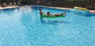 Pierhouse Hotel in Gouvia