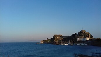 Pierhouse Hotel in Gouvia